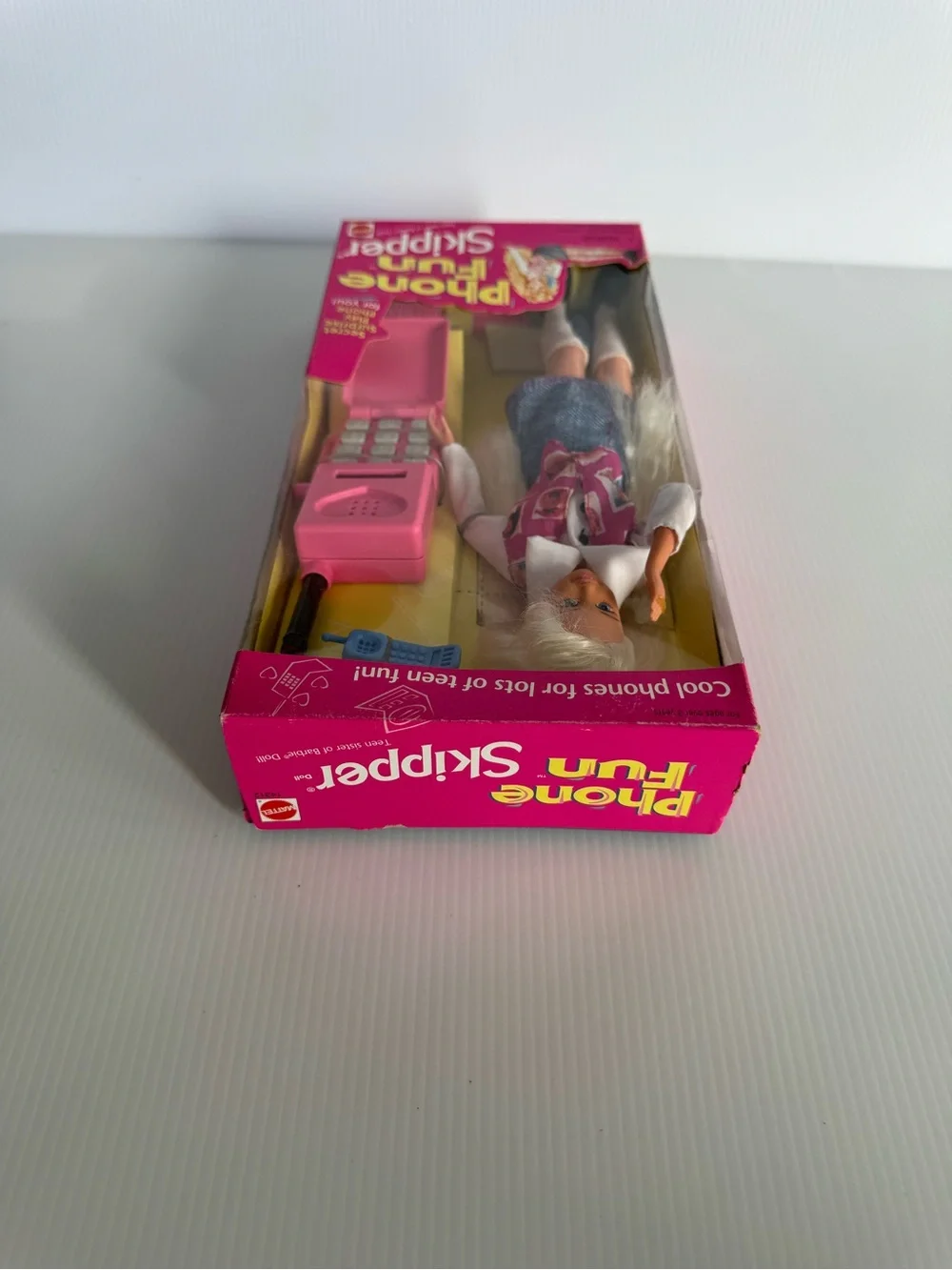 🩷NIB. Mattel Barbie Sister Skipper Phone Fun doll with pink flip phone- 1995